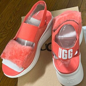 未使用　UGG アグ　シルバーレイク　サンダル　7.5 値下げ