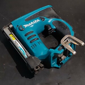 動作確認済！ 中古品 マキタ makita 14.4V 10mm幅 RT線 充電式タッカ ST110DZ コードレス