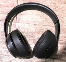 Beats Solo3 Wireless ワイヤレスヘッドホン - The Beats Icon Collection - マットブラック 収納ケース・充電コード・接続コード付 7Y3484_画像1