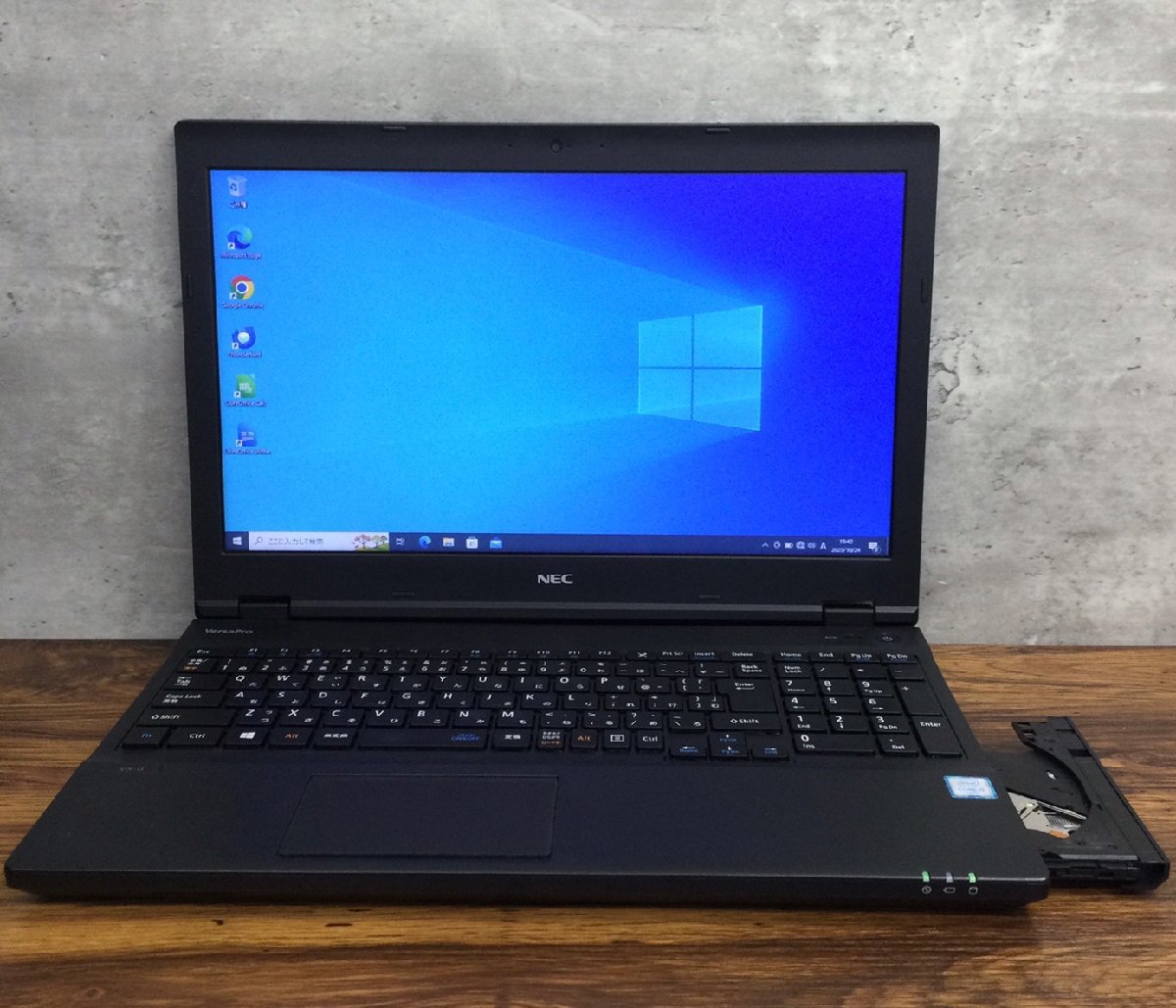 NEC VersaPro VX-2 PC-VKT16XZG2 / i5 8250U / 4GB / SSD 128GB