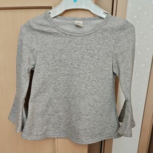 女児　110cm 長袖Tシャツ