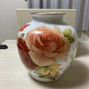 【未使用】大倉陶園　手描き　クラシックローズ　29㎝花器
