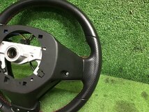 【送料無料】ZC32S スイフト スポーツ 純正 革巻き ハンドル ステアリング 赤ステッチ スイッチ付 黒系 レザー_画像7