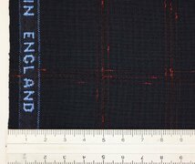 ●本物英国製ビンテージ生地・濃紺に赤のオールドチェック・レトロ風です・シャリ感の強いモヘア混生地・長さ2.9/2.8m_画像7