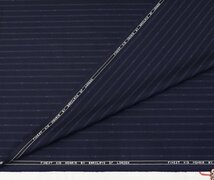 ●本物ヴィンテージ生地・バークレイ社のキッドモヘア混生地・濃紺にそれとわかるオールドストライプ・心地良いシャリ感・長さ2.8m_画像4
