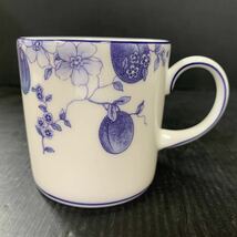 I ☆美品☆ WEDGWOOD ウェッジウッド デミタスカップ&ソーサー ブループラム BLUE PLUM 希少 廃盤品 記念 1客 洋食器 西洋磁器 白磁器_画像2