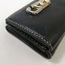  A ◎ ×【商品ランク:B】 マークジェイコブス MARC JACOBS ゴールド金具 レザー 三つ折り 財布 ウォレット 小銭入れあり 8カードポケット_画像3