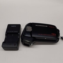 SANYO サンヨー Xacti DMX-CA9型 デジタル ムービー カメラ 2009年製 バッテリー 充電器付属 ジャンク　zejみ_画像1