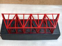 未使用品　エンドウ　HOゲージ　鉄橋 No.3（ワーレントラス型・赤塗装・金属製）全長320㎜、幅62㎜、全高93㎜_画像3