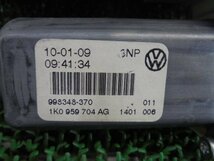 3EV6010 FC3-2)) フォルクスワーゲン ゴルフ ヴァリアント ABA-1KCAV 2010年 純正 リア右ドアレギュレーターモーター　998348-370_画像2