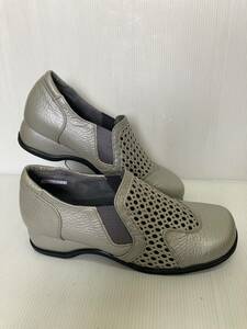*. bargain! woman leather punching casual LOIR et CHER E8-1879 silver 24.0. width EEE made in Japan heel height approximately 3.5......