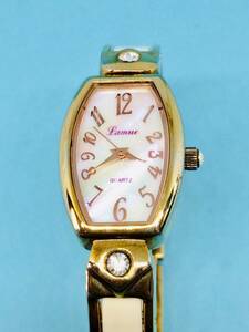 (Z41)バングル(*'▽')・LAMUE（電池交換済み）ゴールド・レディス腕時計USED（送料全国一律185円）洒落た時計です。