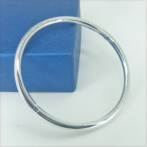 [BANGLE] 925 Sterling Silver Plated ビューティフル シンプル ラウンド フープ リング シルバー バングル 4xφ66mm (20g) 【送料無料】