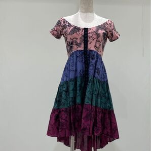BETSEY JOHNSON☆ベッツィ・ジョンソン☆おしゃれ黒花柄ワンピースS〜L☆レディースチュニック☆夏服☆40代も
