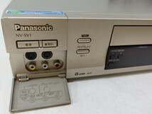 管理0955 Panasonic パナソニック S-VHS ビデオデッキ NV-SV1 リモコン欠品 サビ有り ジャンク_画像3