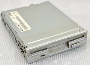 (送料無料) ミツミ MITSUMI D359M3D アイボリー(日焼け有) 内蔵型 フロッピーディスクドライブ PC/AT互換機用 動作確認済 中古品 (管:FD59