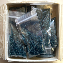 未使用品 Hiroshima beads 広島ビーズ 736 水スキ丸玉虫黒 40g_画像5