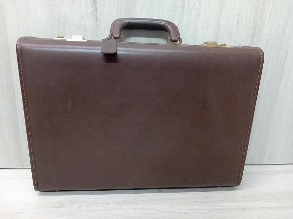 コーチ アタッシュケースの値段と価格推移は?|2件の売買データから