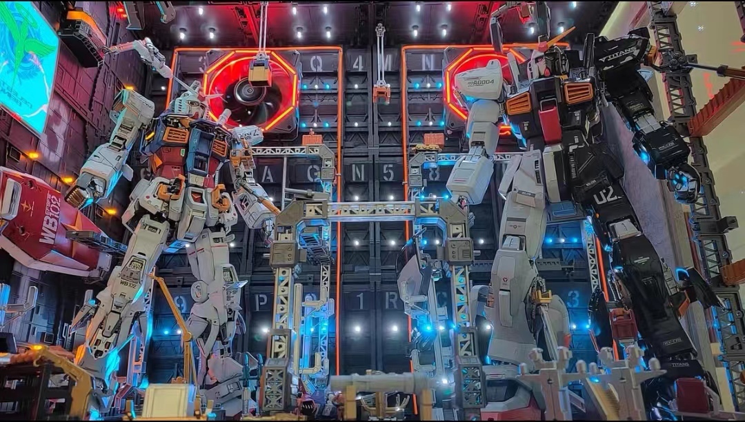Diorama work Base du système Gundam Base du hangar (Noir 49cm de haut, 61 cm de large, 30 cm de profondeur et télécommande incluse) Éclairage LED inclus Produit fini assemblé et peint Pour la photographie et l'affichage, personnage, Gundam, Produit fini