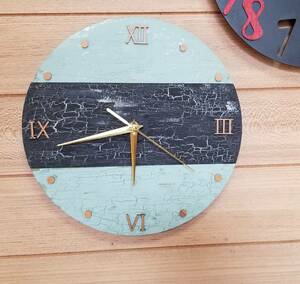 Art hand Auction ●Handmade wall clock, antique type, cracked paint finish, silent movement, handmade works, interior, miscellaneous goods, others