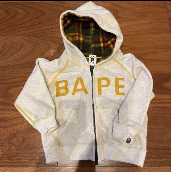 A BATHING APEパーカー 90