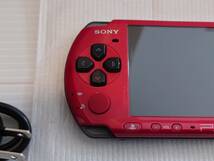 ☆新品同様☆ PSP - 3000 希少色 レッドブラック SONY 美品 メモリースティック付 本体 red black × 新品 未使用 _画像4