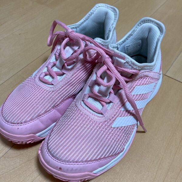 アディダス　20cm テニスシューズ　ジュニア　女の子　adidas