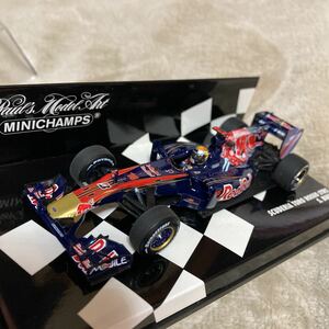 スクーデリア トロ ロッソ STR5 S.ブエミ 2010 （1/43スケール MINICHAMPS 410100016）