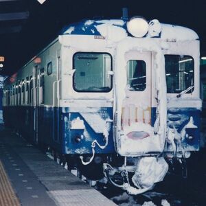 鉄道写真 ～ キハ20系 気動車 キハ52 （89mm×89mm）雪