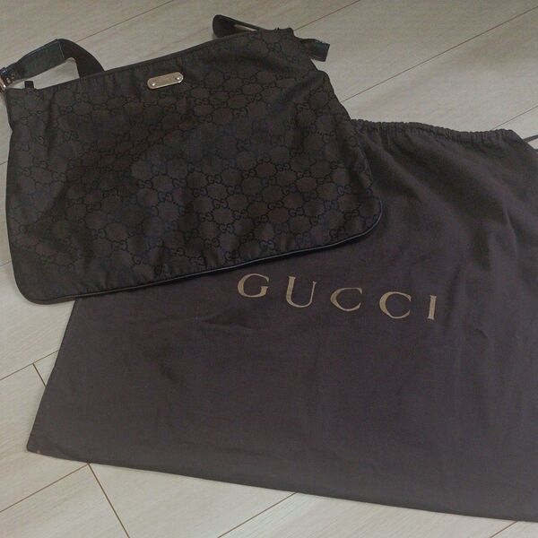 GUCCI グッチ ショルダーバッグ 斜め掛けショルダーバッグ ナイロンバッグ