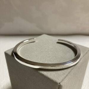 【匿名配送】シルバーバングル Cuff ナバホ プレーン　シンプル　ヴィンテージ　silverブレスレット　メンズ　レディース