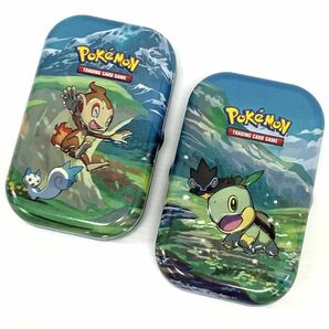 2個セット 海外限定 ポケモンカード ミニ缶 Mini Tin ヒコザル ナエトル アートカード コイン ブースターパック《カード・山城店》U592の画像1