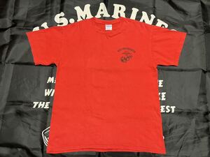 中古美品　USMC RSS TUSCALOOSA FEAR IS NOT AN OPTION MARINES コットンTシャツ　GILDAN製　MEDIUM RED