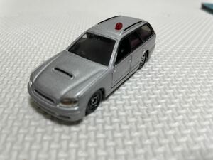 トミカ スバル　レガシィツーリングワゴン　覆面パトカー　ギフトバラ