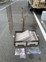 【中古】大阪引取限定　　猫ケージ　3段　トイレ付き マット付き　ドアロック付きキャスター付　猫　ベビー　キャットゲージ【KTH2F168】_画像1