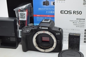 美品★Canon キヤノン EOS R50 ボディ ブラック色★ショット数少なめ・元箱付