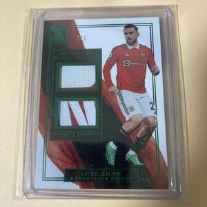 2022-23 Panini Impeccable Soccer Luke Shaw Dual Impeccable Materials Emerald /5