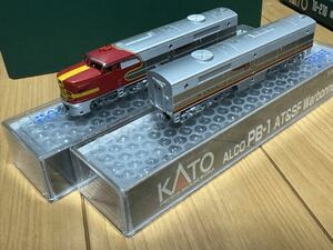 KATO 176-4120 PA-1 AT&SF Warbonnet #70L KATO 176-4122 PB-1 AT&SF Warbonnet #70A