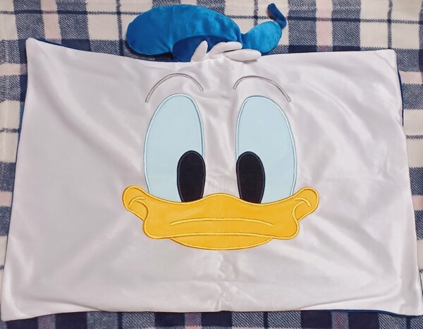 新品送料無料 ドナルド 枕カバー 43×63cm ドナルドダッグ