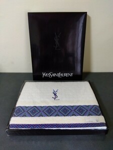 【新品・未使用品】イヴ・サンローラン／YVES SAINT LAURENT、バスタオル、綿１００%、 箱付き、※長期保管による経年劣化があると思います