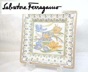 10244[A][Salvatore Ferragamo* Ferragamo ] decoration plate angle plate multi tray plate / square / floral print / interior / Italy made 