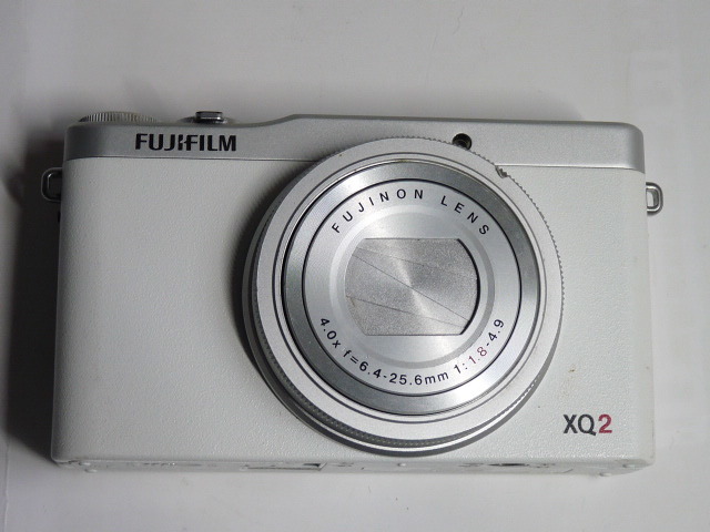 早い者勝ち FUJIFILM XQ2 シルバー【中古美品】 デジタルカメラ - www