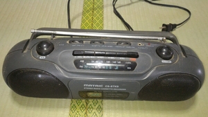 ma Trick, radio-cassette,CS-STK9, made in China, height 12, width 38, depth 10 centimeter,