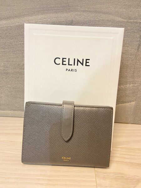 セリーヌ(CELINE)　二つ折り財布　