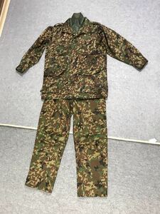 【送料無料】陸上自衛隊 防寒戦闘服 外衣 ２型 一般用 防寒戦闘外被 上下セット サイズ３Ａ