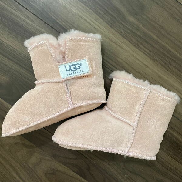 UGG オーストラリア　ムートンブーツ　babyシューズ