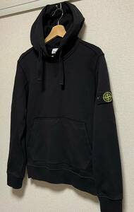 美品 STONE ISLAND ストーンアイランド スウェット パーカー 黒 サイズS ワッペン