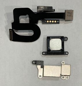 iPhone8Plus用インカメラ&近接センサーとイヤースピーカーのセット　金具つき　ねじとプラスチックホルダーなし　1025