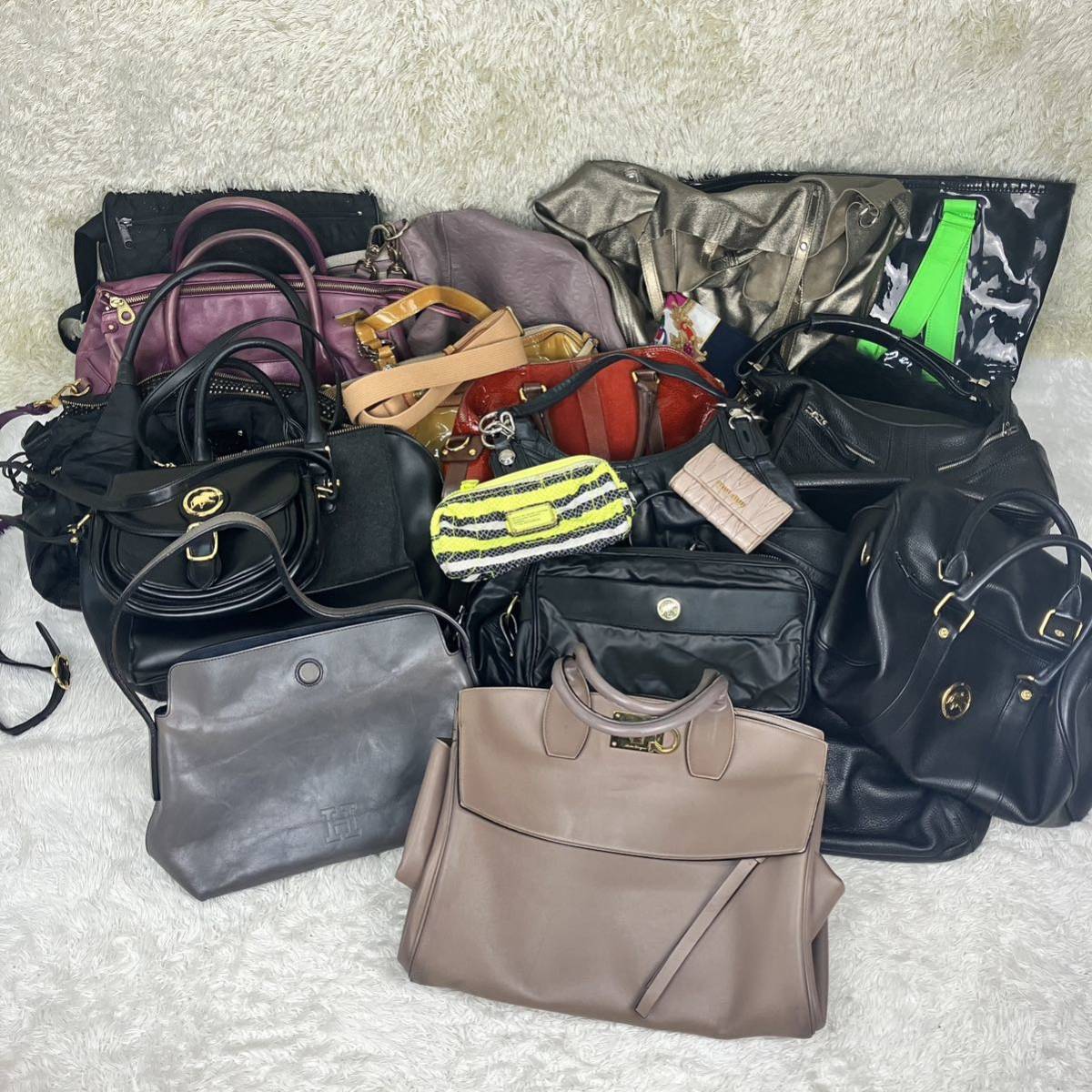ヤフオク! - フェラガモ|Ferragamoの中古品・新品