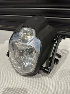 【廃盤激レア】LSL製アーバンヘッドライト URBAN HEAD LIGHTフォーククランプ付き 隼 V-ROD VRSC ハーレー ストリートファイター 汎用 LED